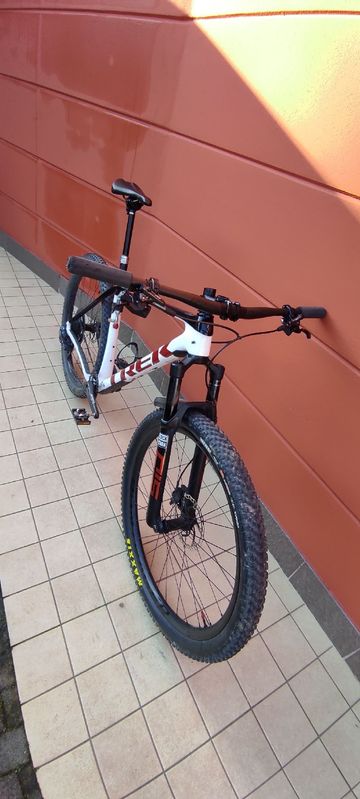 Used Trek Procaliber 9.8 2021 2021 Mountainbike, White — image 7 of 14