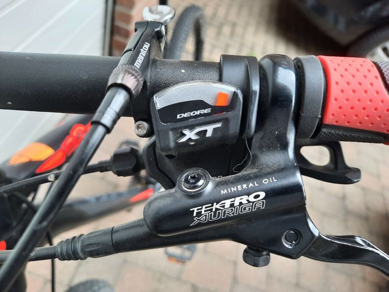 Univega Custom Shimano Deore XT 2009 Mountainbike usato, Nero — immagine 7 di 7