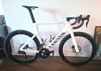 Brugt Canyon Aeroad CF SLX 7 Di2 2025 2025 Road & Gravel