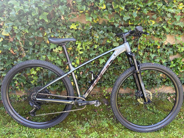 Brugt Trek X-Caliber 8 2021 2021 Mountainbike — billede 2 af 8