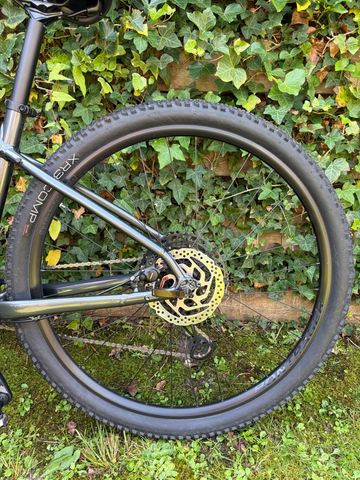 Tweedehands Trek X-Caliber 8 2021 2021 Mountainbike — afbeelding 7 van 8