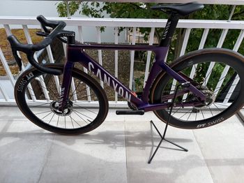 Brugt Canyon Aeroad CFR Disc Di2 2023 2023 Road & Gravel — billede 3 af 14