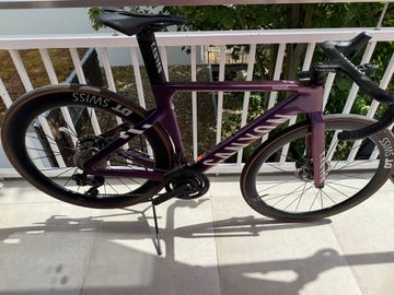 Canyon Aeroad CFR Disc Di2 2023 2023 Road & Gravel usato, Viola — immagine 2 di 14