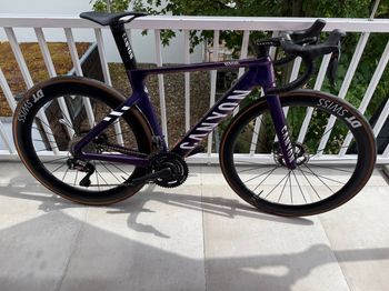 Brugt Canyon Aeroad CFR Disc Di2 2023 2023 Road & Gravel