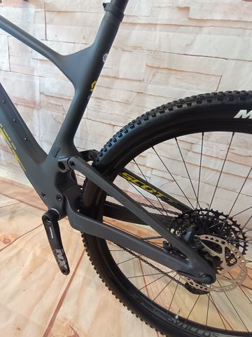 Used Scott Spark RC Comp 2024 2024 Mountainbike, Black, 29 — image 2 of 5