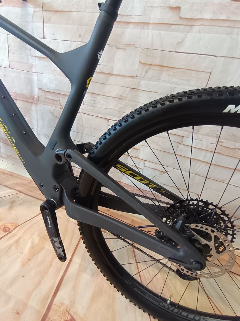 Used Scott Spark RC Comp 2024 2024 Mountainbike, Black, 29 — image 2 of 5