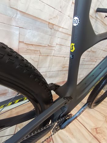 Used Scott Spark RC Comp 2024 2024 Mountainbike, Black, 29 — image 3 of 5