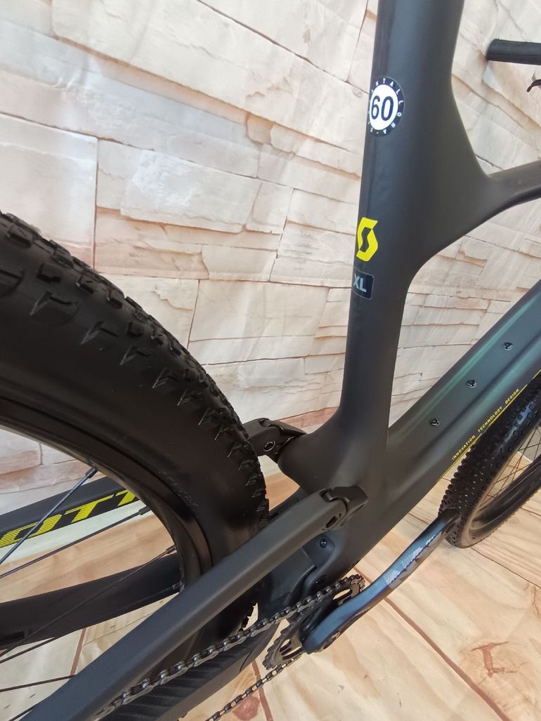 Used Scott Spark RC Comp 2024 2024 Mountainbike, Black, 29 — image 3 of 5
