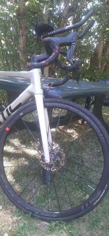 Używany BMC Teammachine SLR FIVE 2023 2023 Road & Gravel — zdjęcie 4 z 4