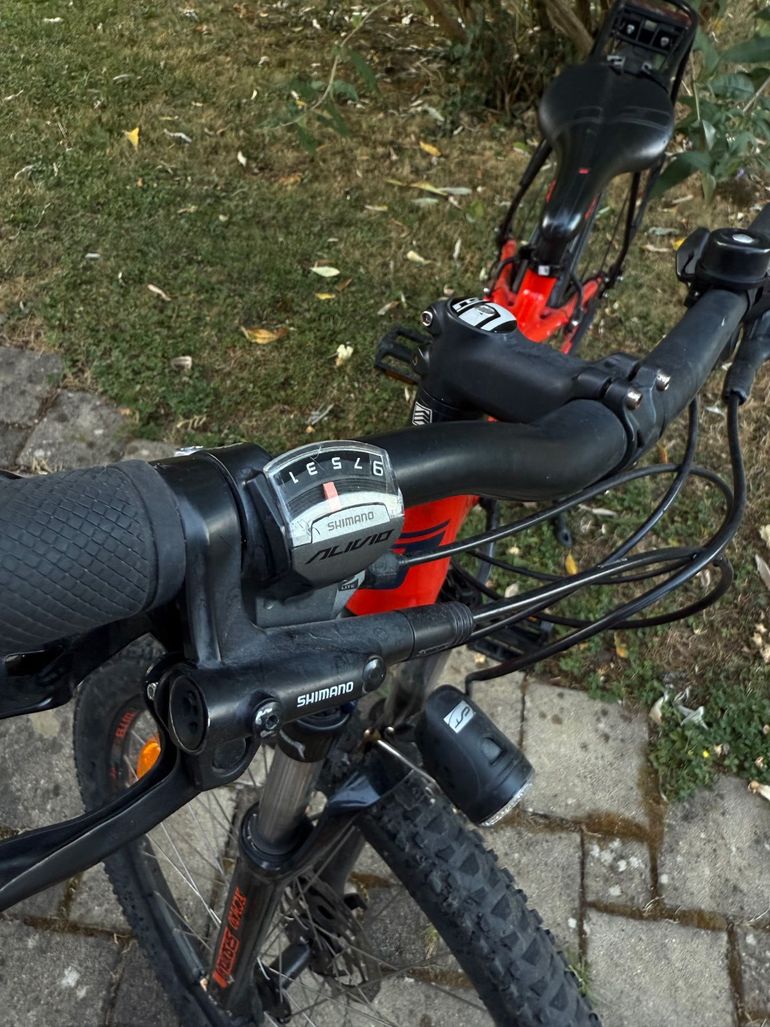 Used GT Avalanche Comp 27.5 2019 2019 Mountainbike, Red, 27.5 — image 8 of 10