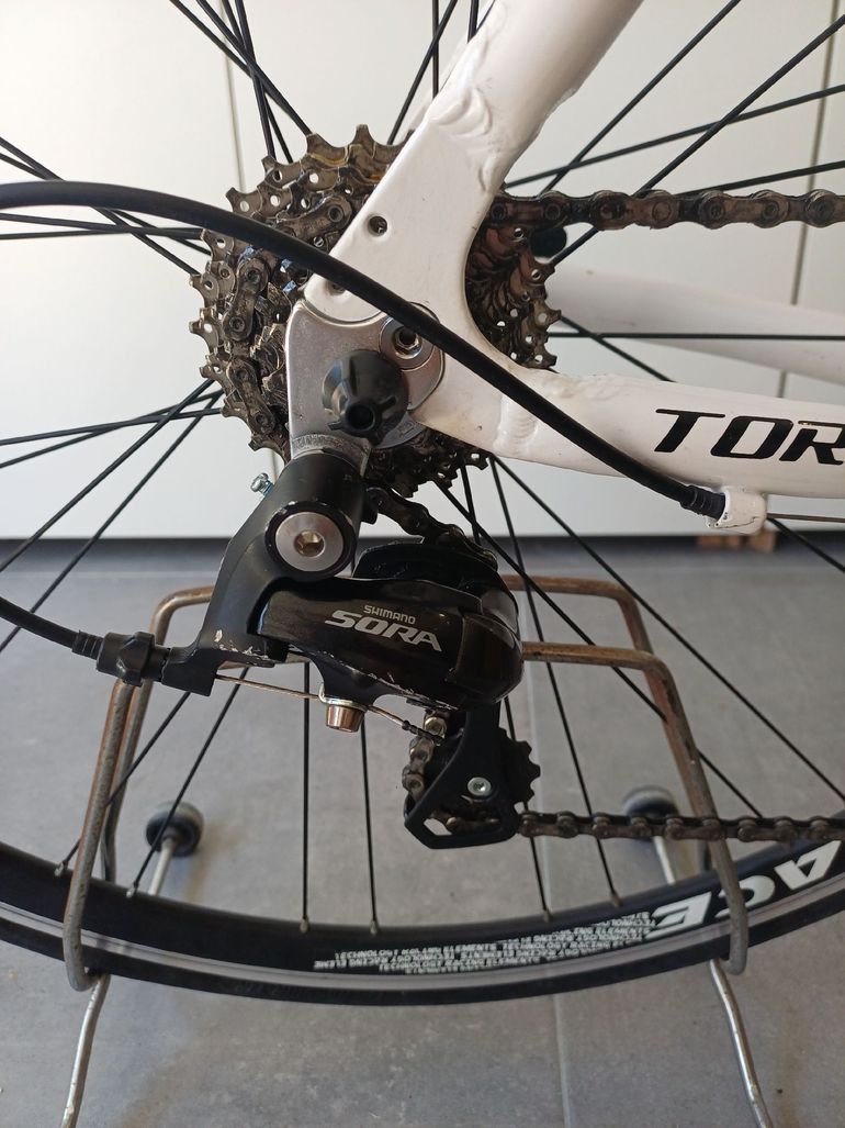 Torpado Custom Shimano Sora 2014 Road & Gravel de segunda mano, Blanco — imagen 3 de 8