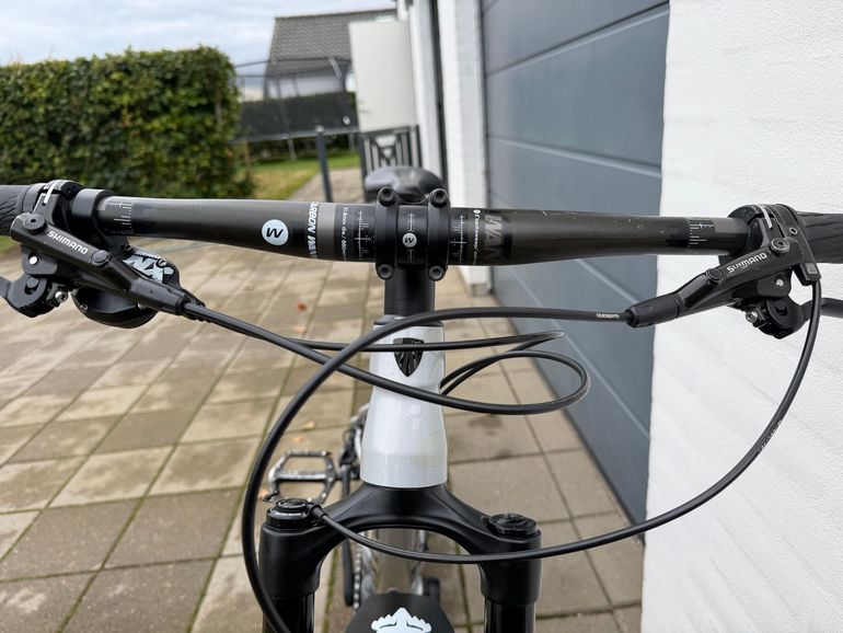 Used Trek Procaliber 6 2019 2019 Mountainbike, Light Gray, 27.5, 29 — image 4 of 7