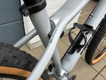 Used Trek Procaliber 6 2019 2019 Mountainbike, Light Gray, 27.5, 29 — image 6 of 7