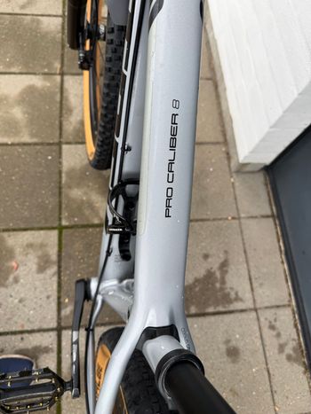 Used Trek Procaliber 6 2019 2019 Mountainbike, Light Gray, 27.5, 29 — image 7 of 7