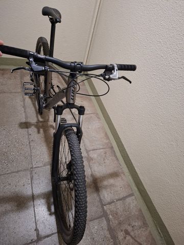 Used Giant Talon 4 2025 2025 Mountainbike, Green, 27.5, 29 — image 2 of 3