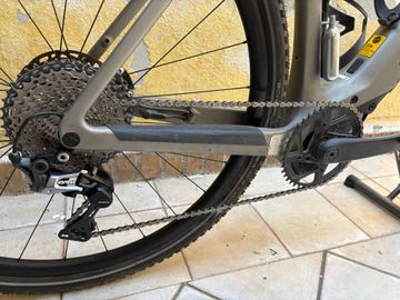 Canyon Grail:ON CF 7 2023 2023 Road & Gravel usato, Grigio chiaro — immagine 3 di 6