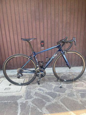 Liv Langma Advanced Pro 0 2018 2018 Road & Gravel usato, Blu — immagine 2 di 9
