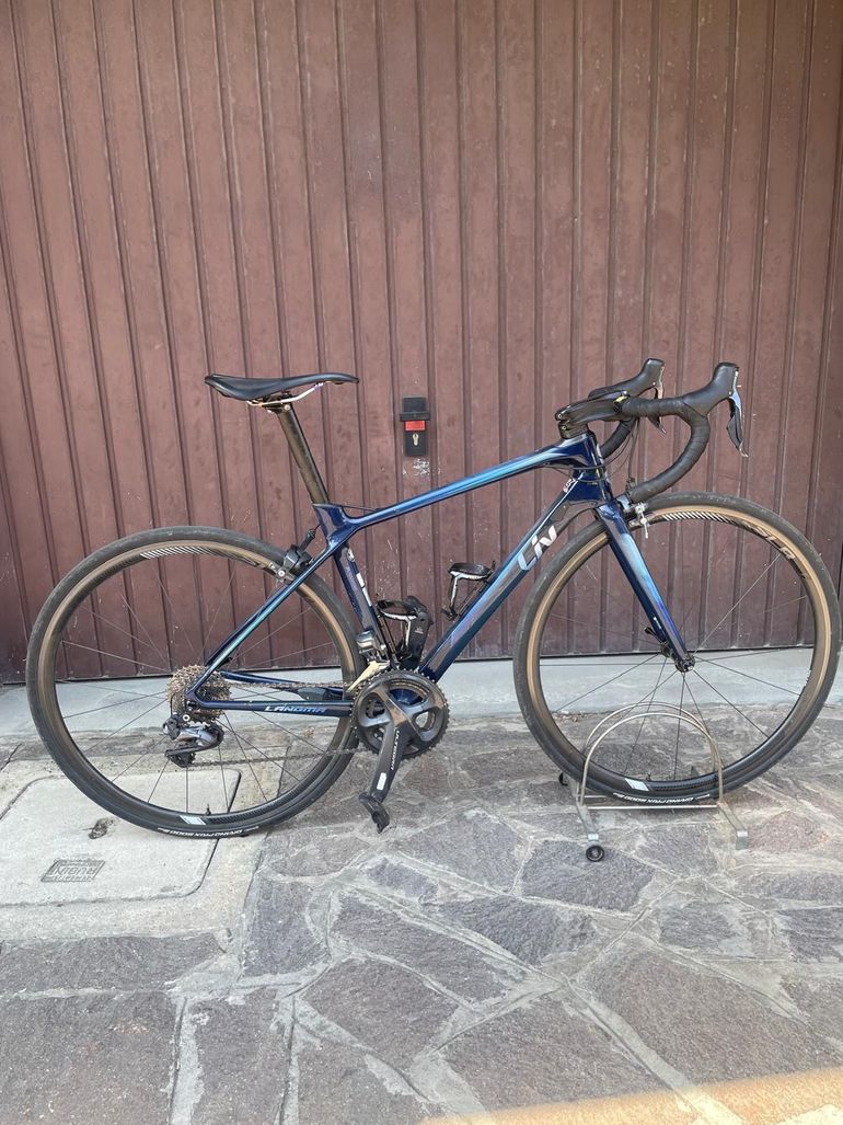 Liv Langma Advanced Pro 0 2018 2018 Road & Gravel usato, Blu — immagine 2 di 9