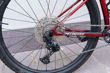 Used Specialized Chisel Comp 2021 2021 Mountainbike, Red, 29 — image 5 of 11