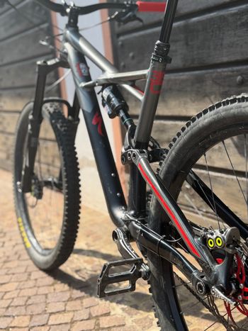 Specialized Enduro Comp 29/6Fattie 2017 2017 Mountainbike usato, Nero — immagine 16 di 16