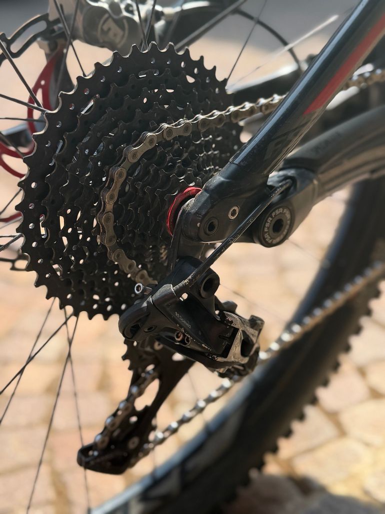 Specialized Enduro Comp 29/6Fattie 2017 2017 Mountainbike usato, Nero — immagine 13 di 16