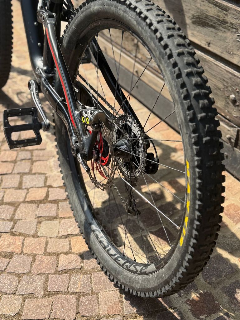 Specialized Enduro Comp 29/6Fattie 2017 2017 Mountainbike usato, Nero — immagine 4 di 16