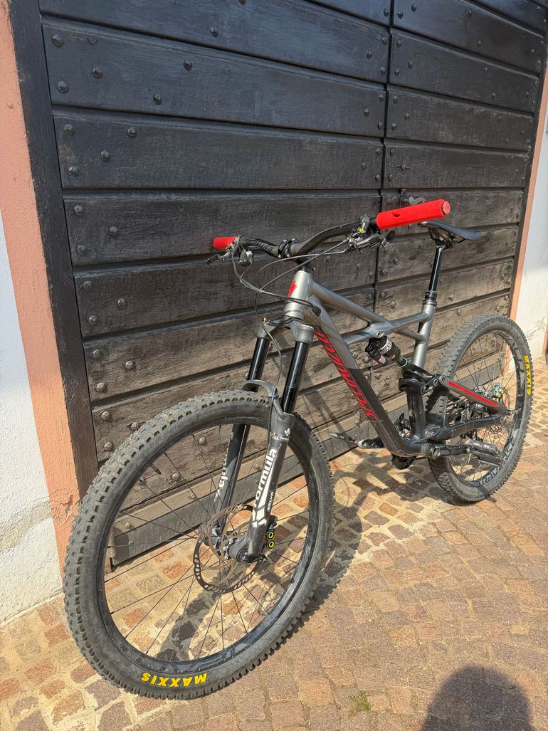 Specialized Enduro Comp 29/6Fattie 2017 2017 Mountainbike usato, Nero — immagine 3 di 16