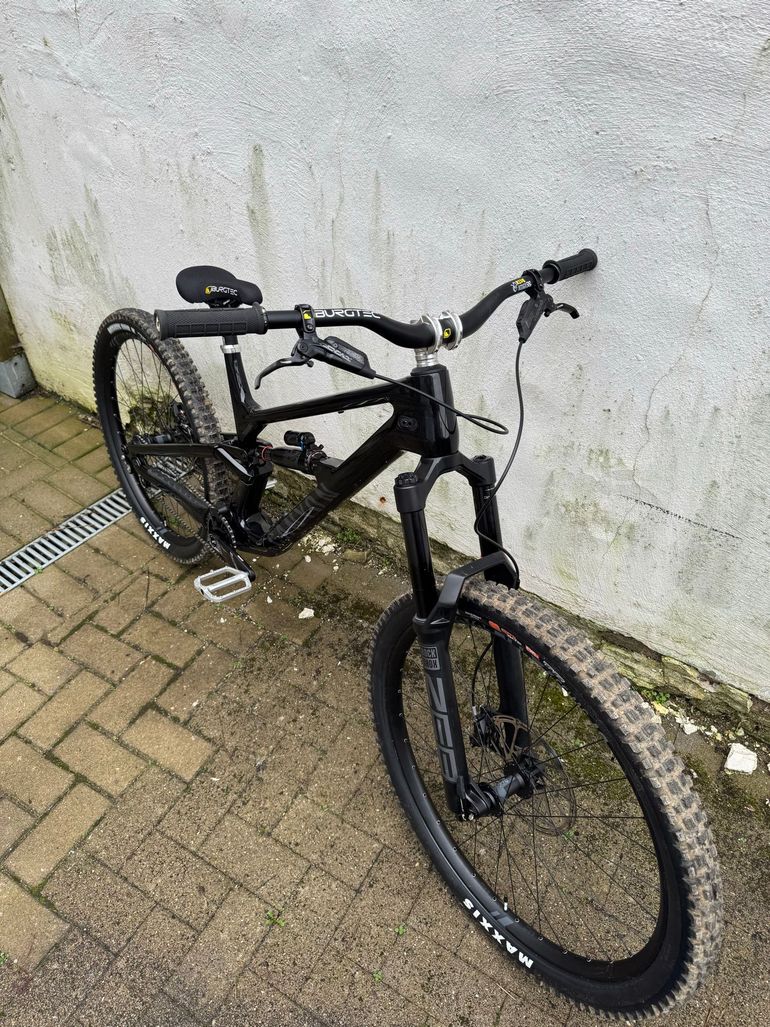 Używany Canyon Torque Mullet CF 7 2023 2023 Mountainbike — zdjęcie 6 z 6