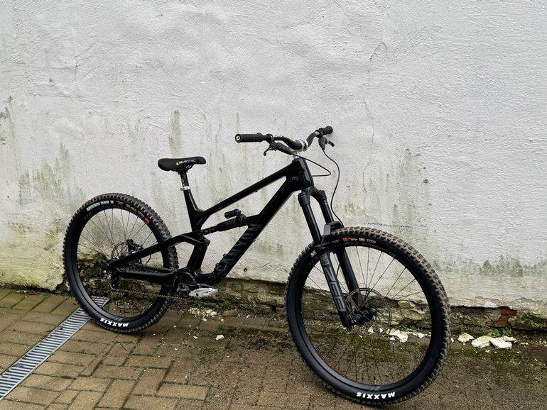 Używany Canyon Torque Mullet CF 7 2023 2023 Mountainbike — zdjęcie 2 z 6