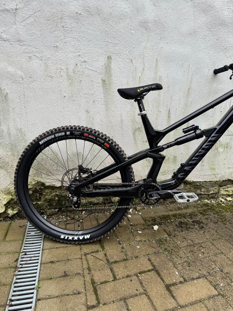 Używany Canyon Torque Mullet CF 7 2023 2023 Mountainbike — zdjęcie 5 z 6