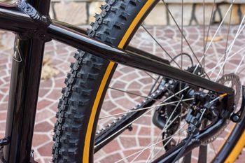Specialized Rockhopper 27.5 2023 2023 Mountainbike usato, Nero — immagine 11 di 14