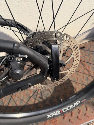 Used Trek Marlin 4 2023 2023 Mountainbike, Black, 27.5, 29 — image 9 of 14