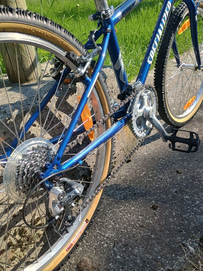 Gebrauchtes Specialized Hardrock Shimano Acera 1997 Mountainbike, Blau — Bild 2 von 10