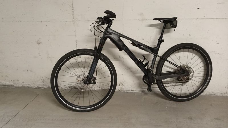 Used Trek E-Caliber 9.6 2021 2021 MTB