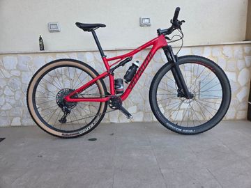 Used Specialized Men's Epic Comp Carbon 2019 2019 MTB