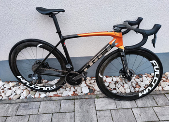 Käytetty Trek Émonda SL 7 AXS 2023 2023 Road & Gravel