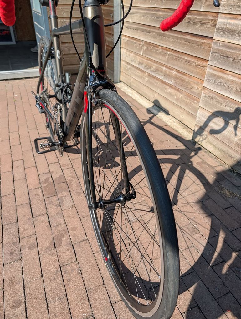 Used Scott Speedster Shimano 105 2018 Road & Gravel, Light Gray — image 6 of 9