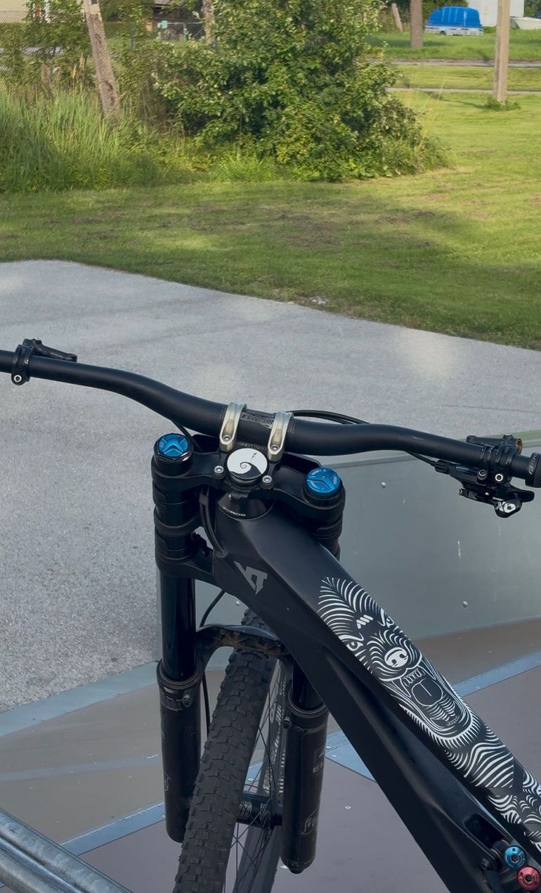 Gebrauchtes YT Industries Tues Pro 2021 2021 Mountainbike, Schwarz, 27.5 — Bild 5 von 9