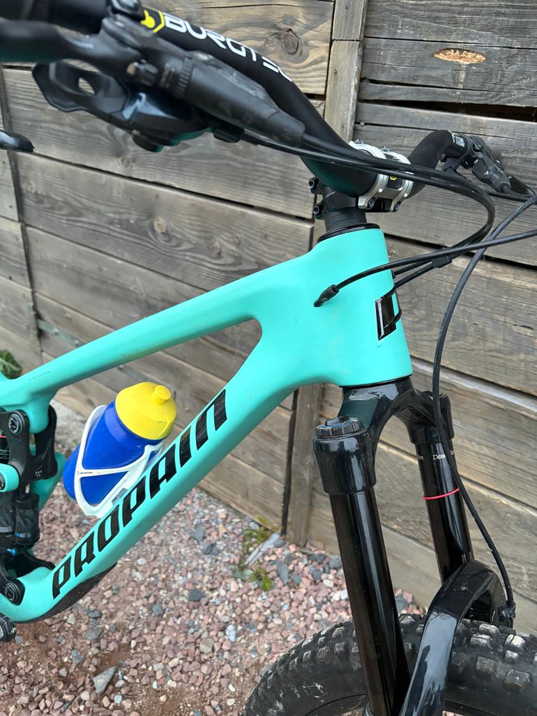 Brugt Propain Tyee CF 27.5 Start 2023 2023 Mountainbike — billede 8 af 13