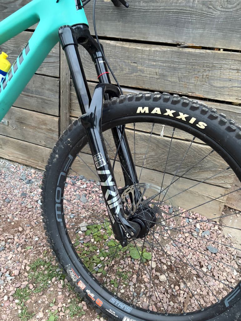 Brugt Propain Tyee CF 27.5 Start 2023 2023 Mountainbike — billede 12 af 13