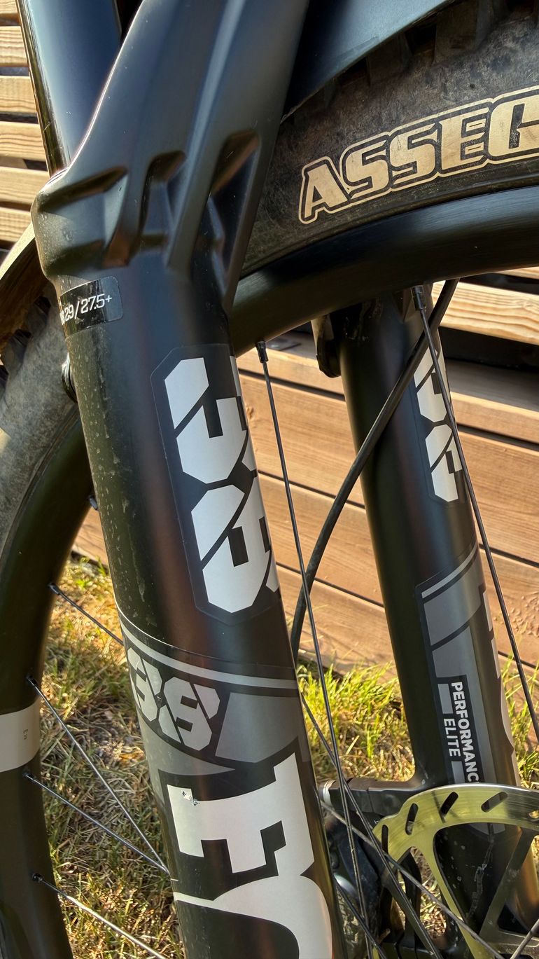 Brugt YT Capra Core 3 CF MX 2022 Mountainbike — billede 9 af 11