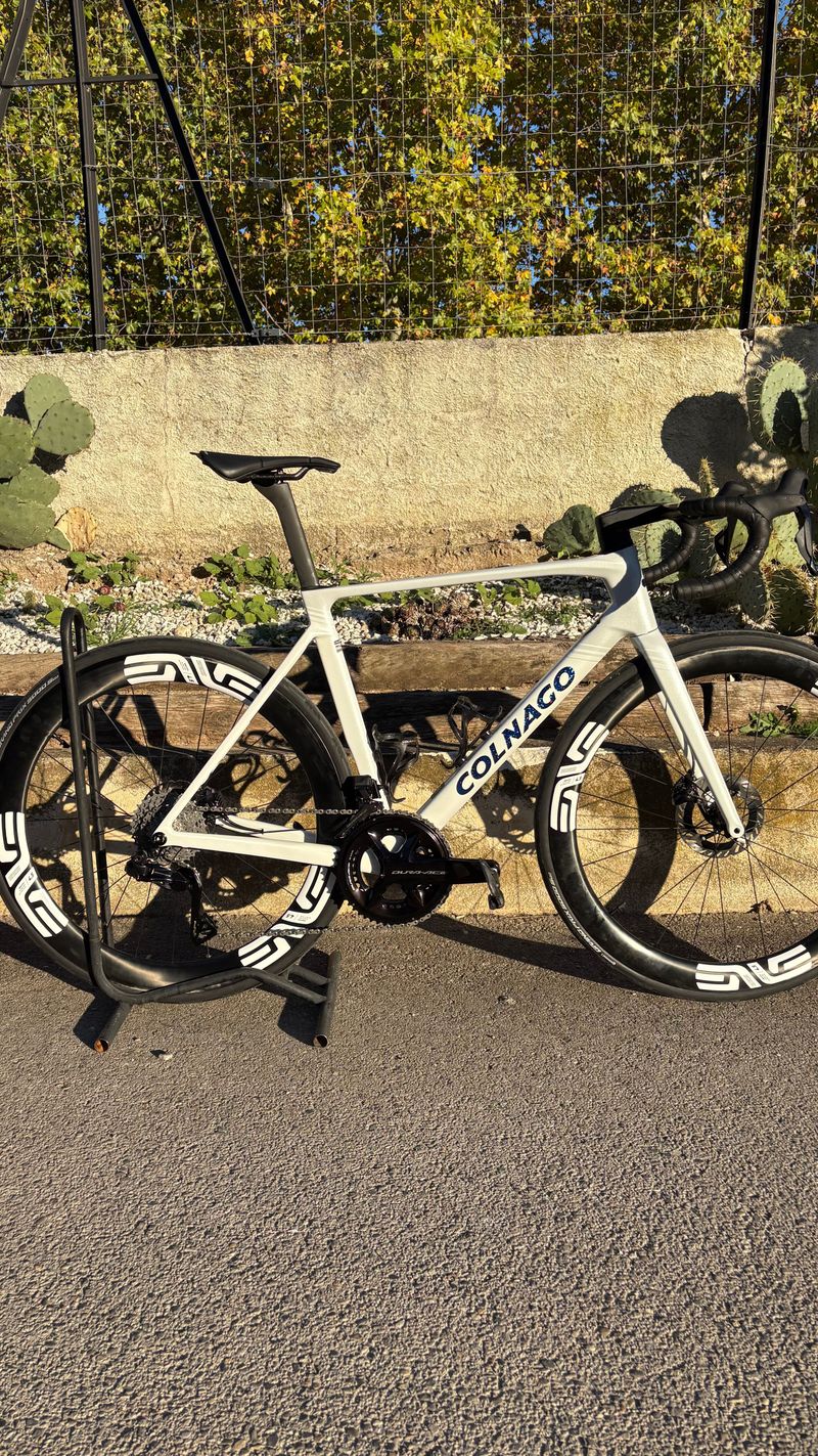 Colnago V5Rs Shimano Dura Ace Di2 2026 2026 Road & Gravel usato