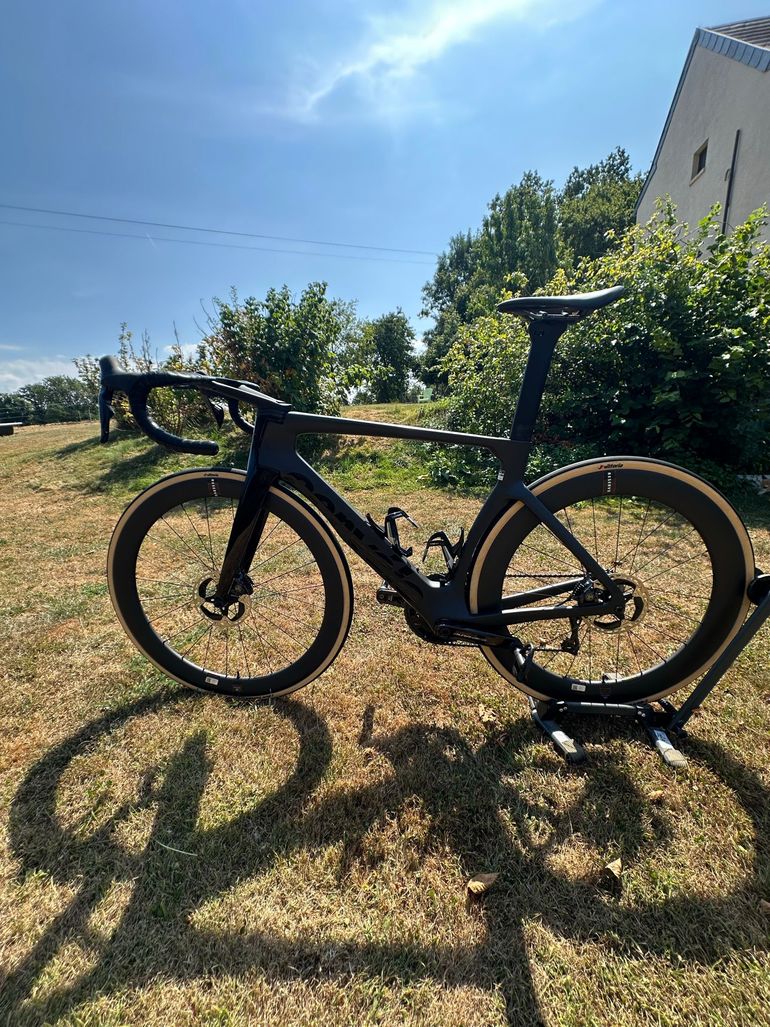 Cervélo S5 Shimano Dura Ace Di2 2024 Road & Gravel d'occasion — image 2 sur 6