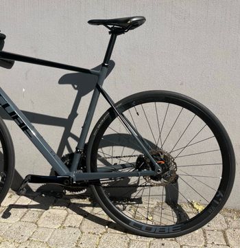 Gebrauchtes CUBE ATTAIN SL 2022 2022 Road & Gravel, Hellgrau — Bild 3 von 7