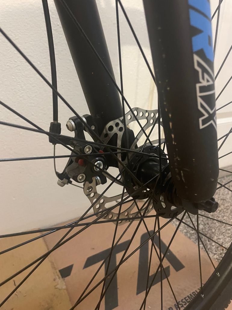 Used Avasta Thrax 27.5 2024 Mountainbike, Black — image 7 of 9