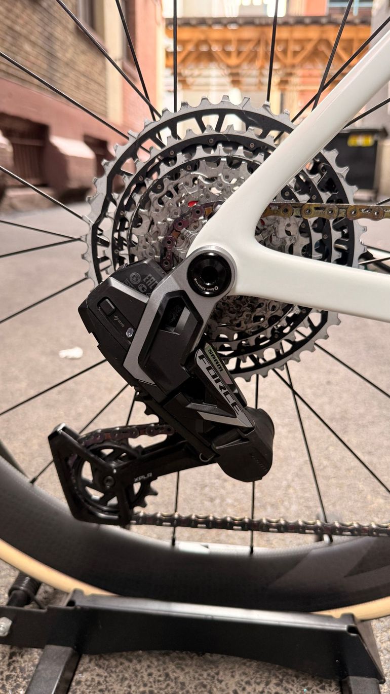 Used Haro Rivette SRAM Force eTap AXS 2025 Road & Gravel, White — image 4 of 19