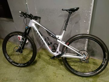 Canyon Lux Trail CF 7 2026 2026 Mountainbike usato, Grigio chiaro — immagine 11 di 11