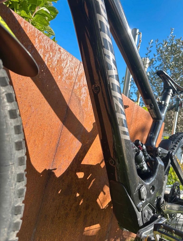 Brugt Specialized Kenevo Shimano Deore XT 2022 Mountainbike — billede 14 af 17