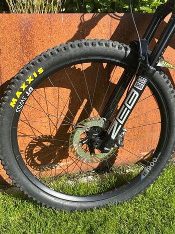Brugt Specialized Kenevo Shimano Deore XT 2022 Mountainbike — billede 12 af 17