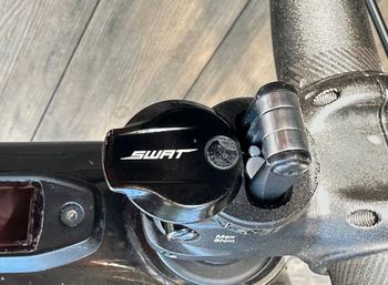Brugt Specialized Kenevo Shimano Deore XT 2022 Mountainbike — billede 15 af 17